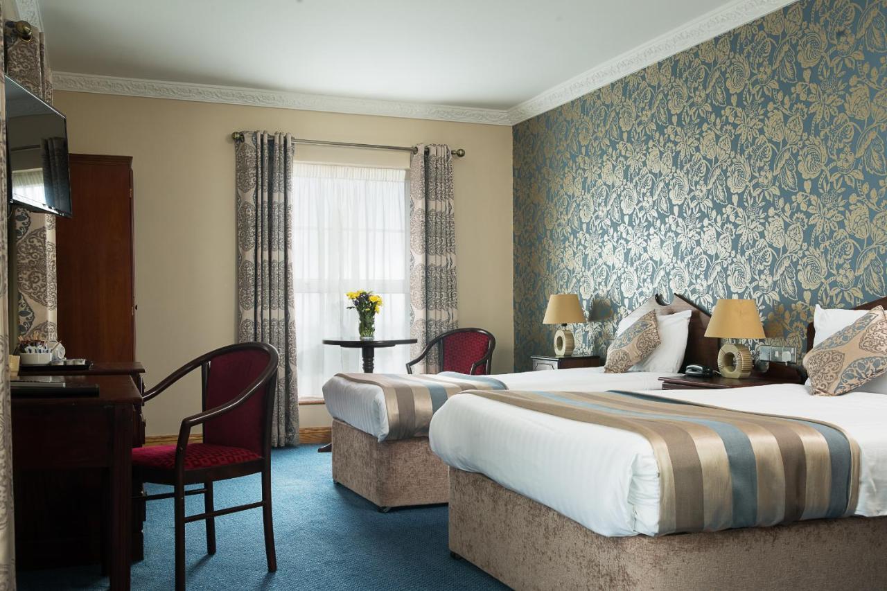 Holyrood Hotel - Leisure Centre & The Spa At Orchids バンドラン エクステリア 写真