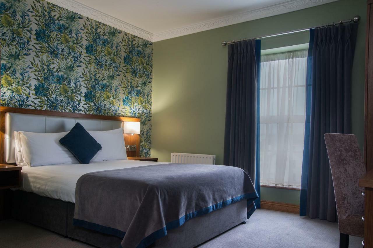 Holyrood Hotel - Leisure Centre & The Spa At Orchids バンドラン エクステリア 写真