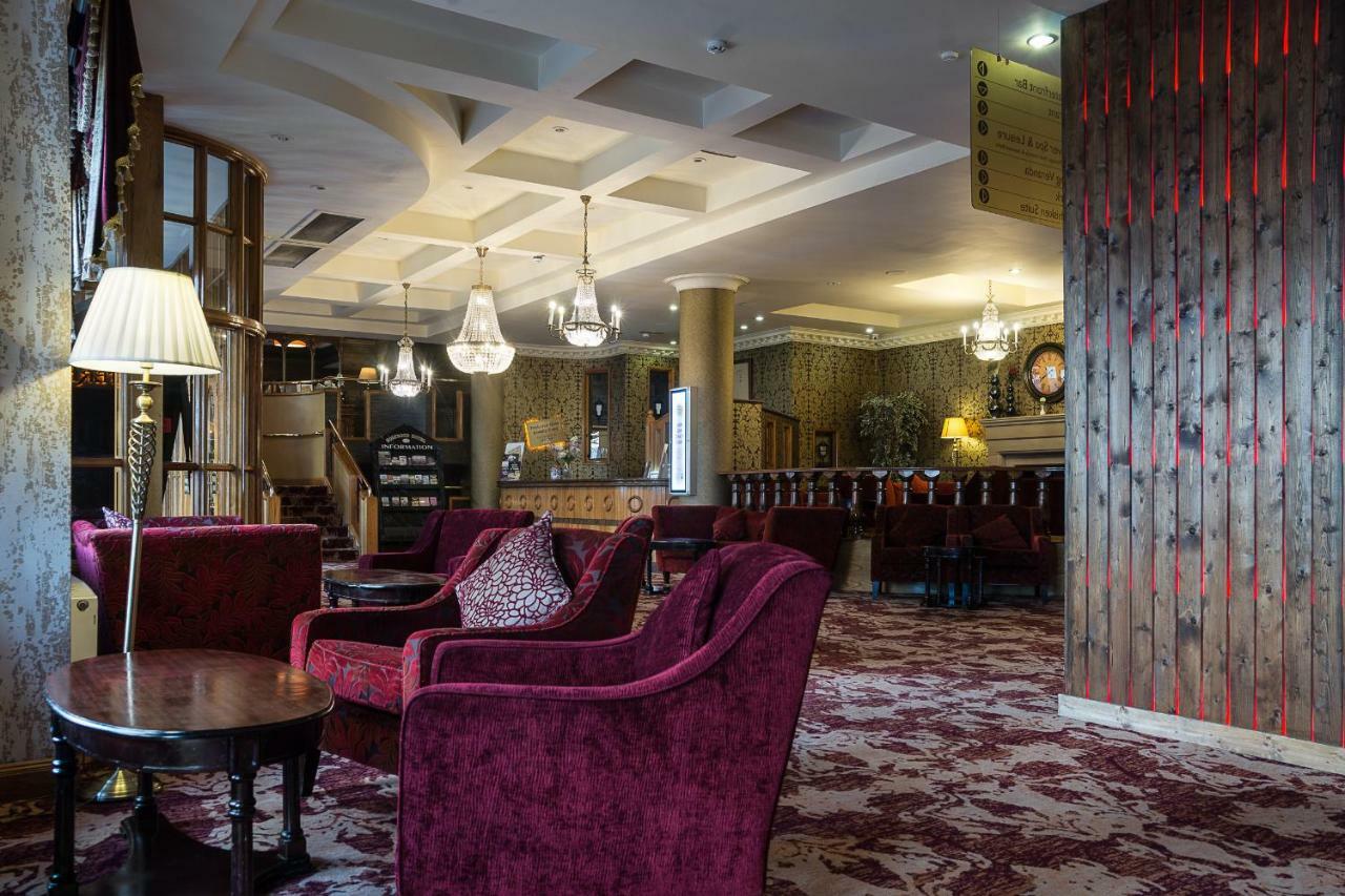 Holyrood Hotel - Leisure Centre & The Spa At Orchids バンドラン エクステリア 写真